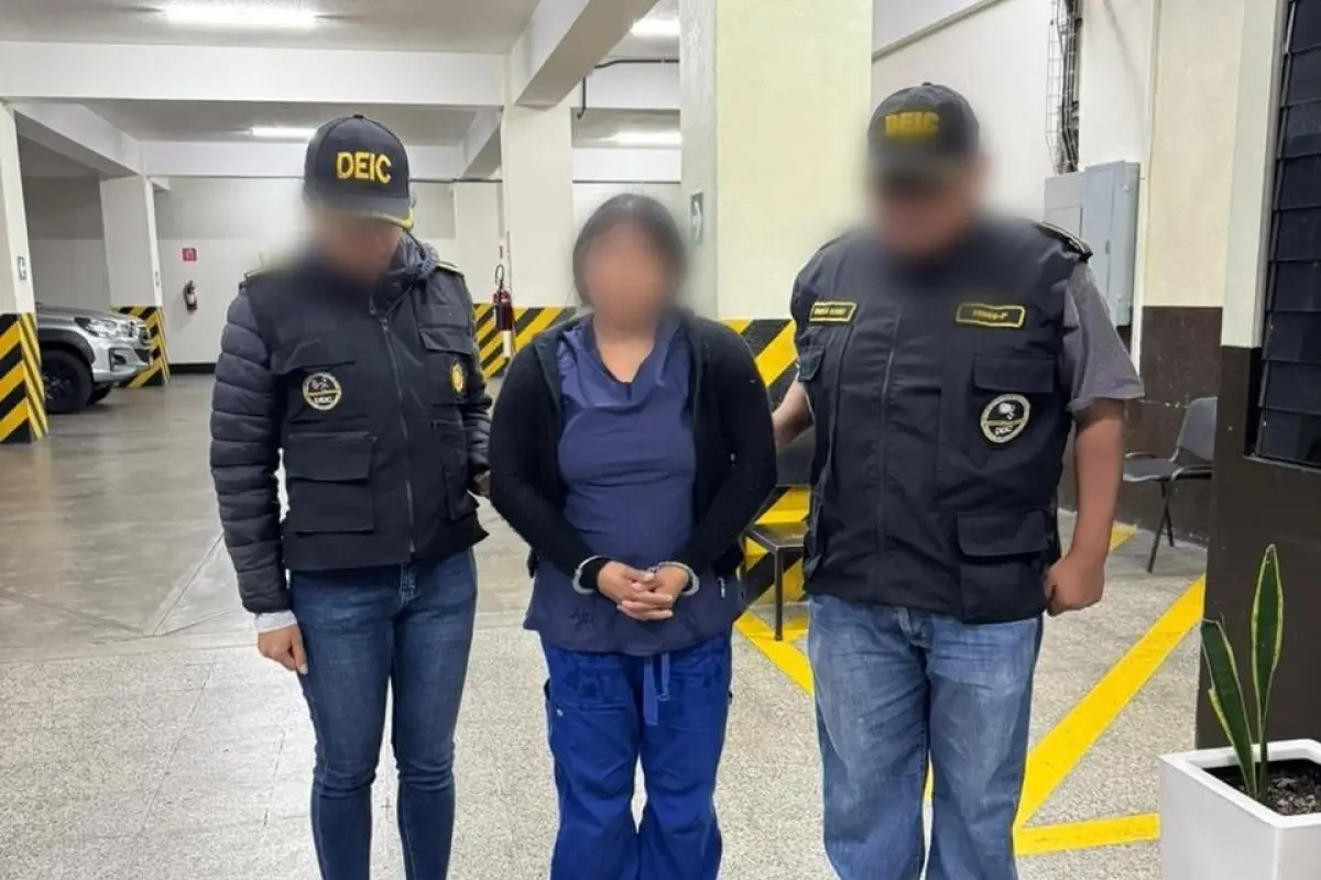 La detenida podría estar implicada en los ataques armados en contra de la PNC., PNC de Guatemala.