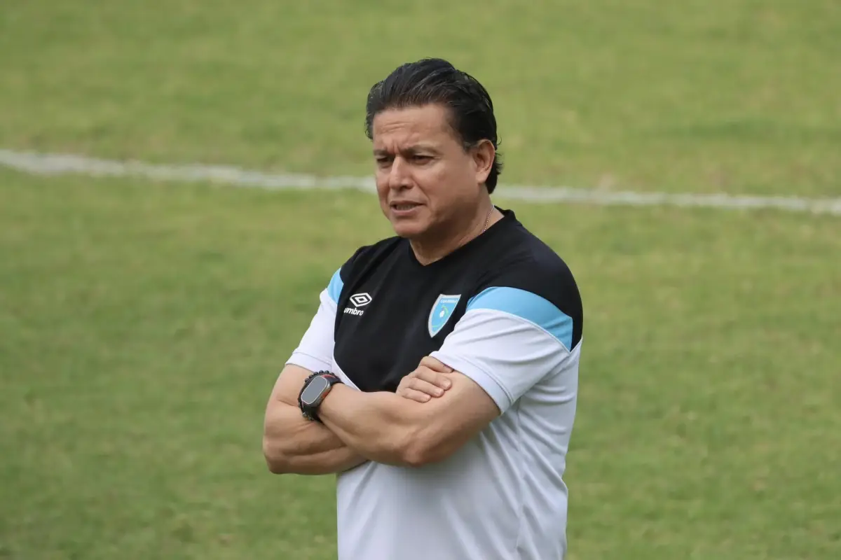 Salvador Reyes, asistente técnico de Luis Fernando Tena en la Selección de Guatemala - FFG