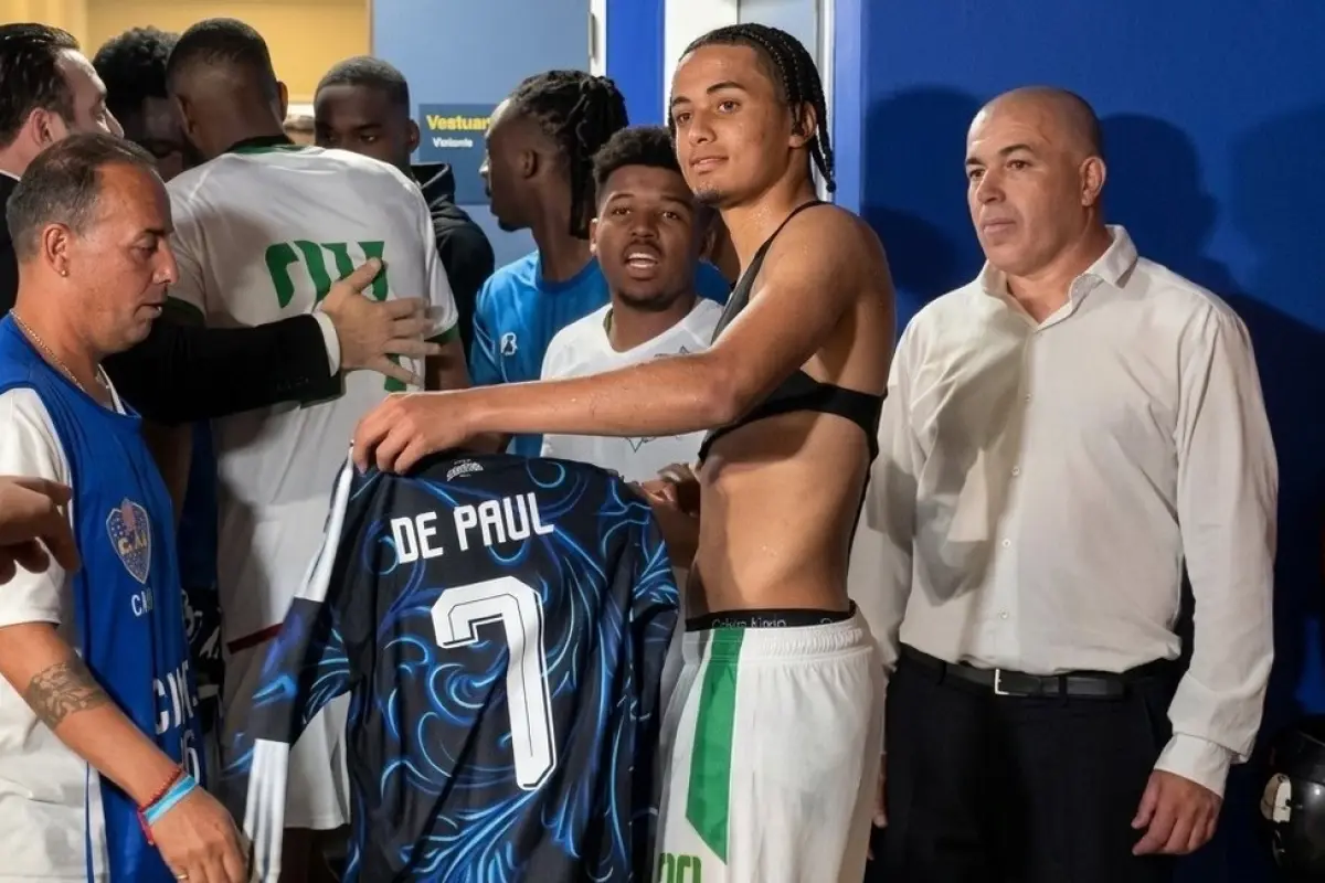 Un jugador de Mauritania se quedó con la camiseta de Rodrigo de Paul - Diario Olé