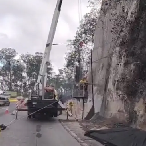 Los trabajadores se concentran en el km. 10 de la ruta al Pacífico, con sentido hacia la capital. ,Captura de pantalla. 