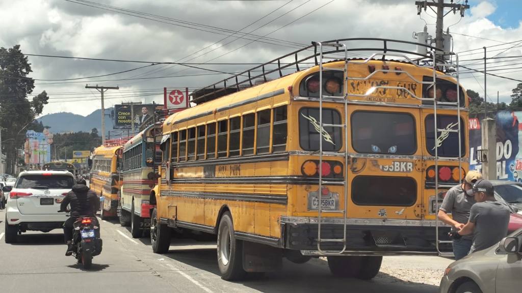Suspenden el servicio de transporte urbano en Quetzaltenango | Alex Meoño