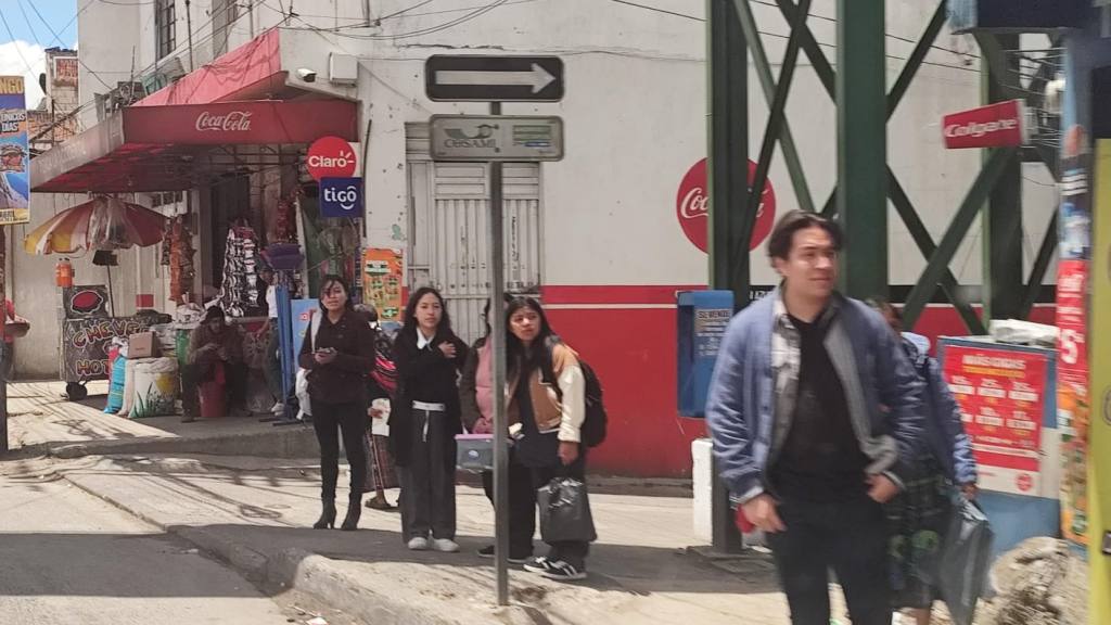 Suspenden el servicio de transporte urbano en Quetzaltenango | Alex Meoño