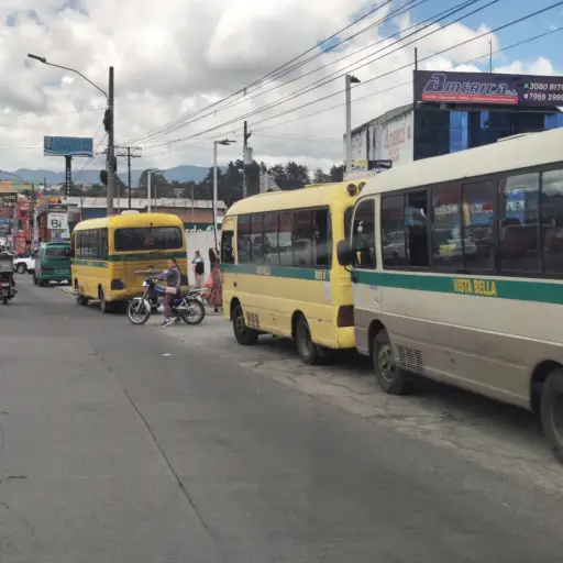 Los transportistas decidieron detener las unidades de pasajeros, en demanda de una mejor tarifa. ,Wilber Coyoy