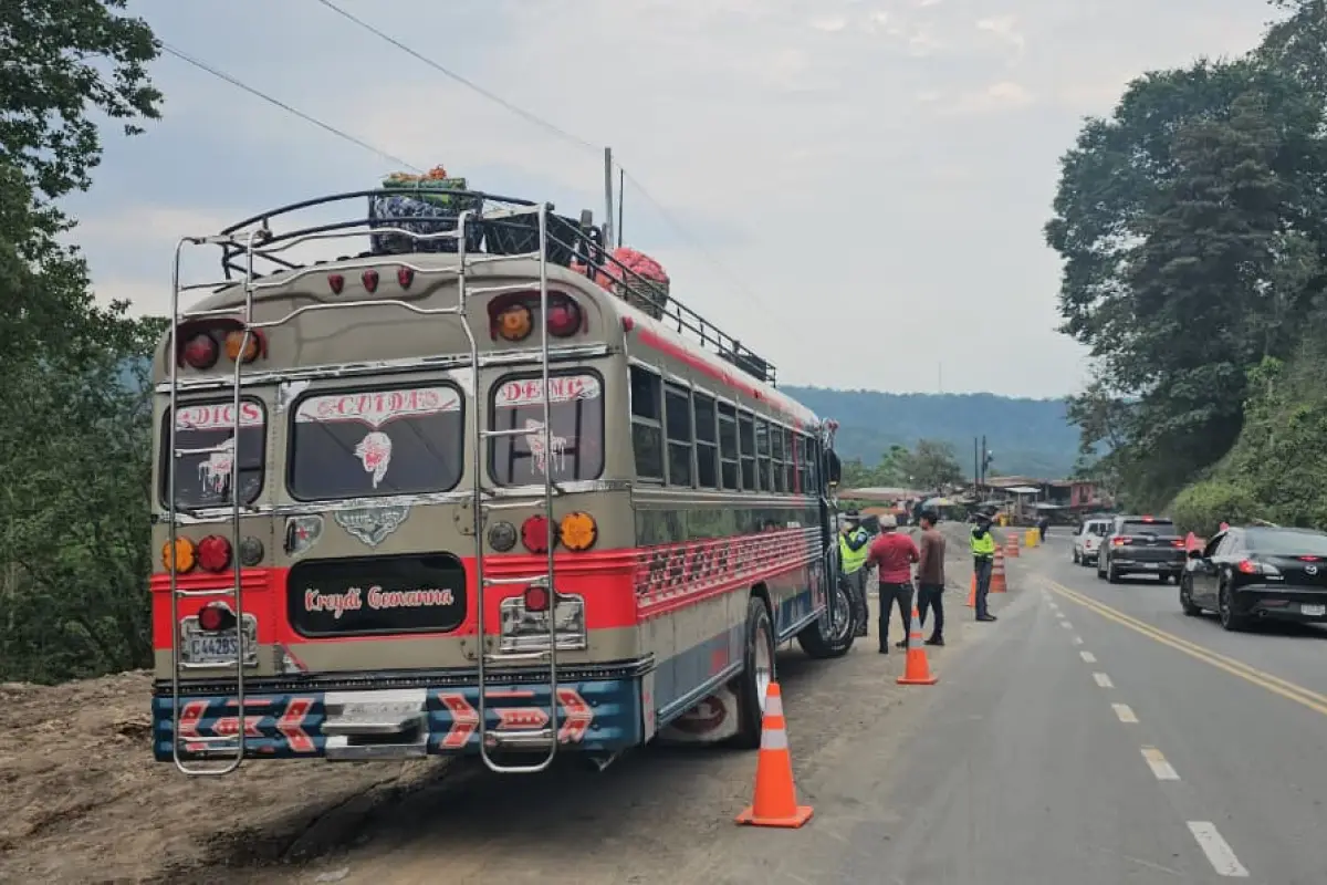 El autobús fue detenido gracias a la denuncia de varios pasajeros., PROVIAL.