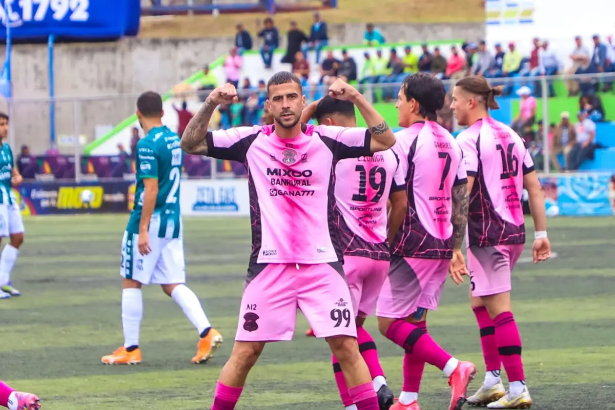 Celebración del Deportivo Mixco ante Antigua GFC - Deportivo Mixco