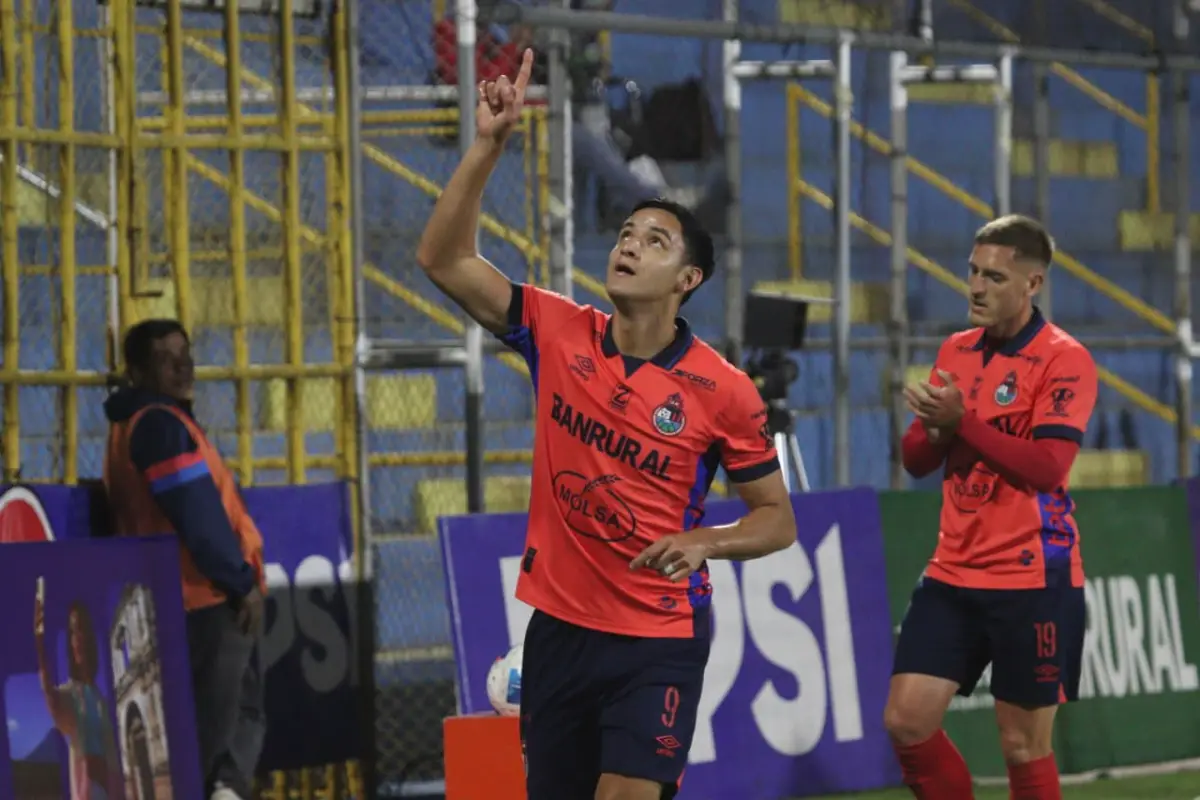 Celebración de José Carlos Martínez en un partido ante Malacateco - Alex Meoño