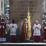 El papa en el Domingo de Ramos: ¡Depongan las armas, recuerden que son hermanos!t