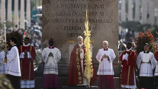 El papa en el Domingo de Ramos: ¡Depongan las armas, recuerden que son hermanos!