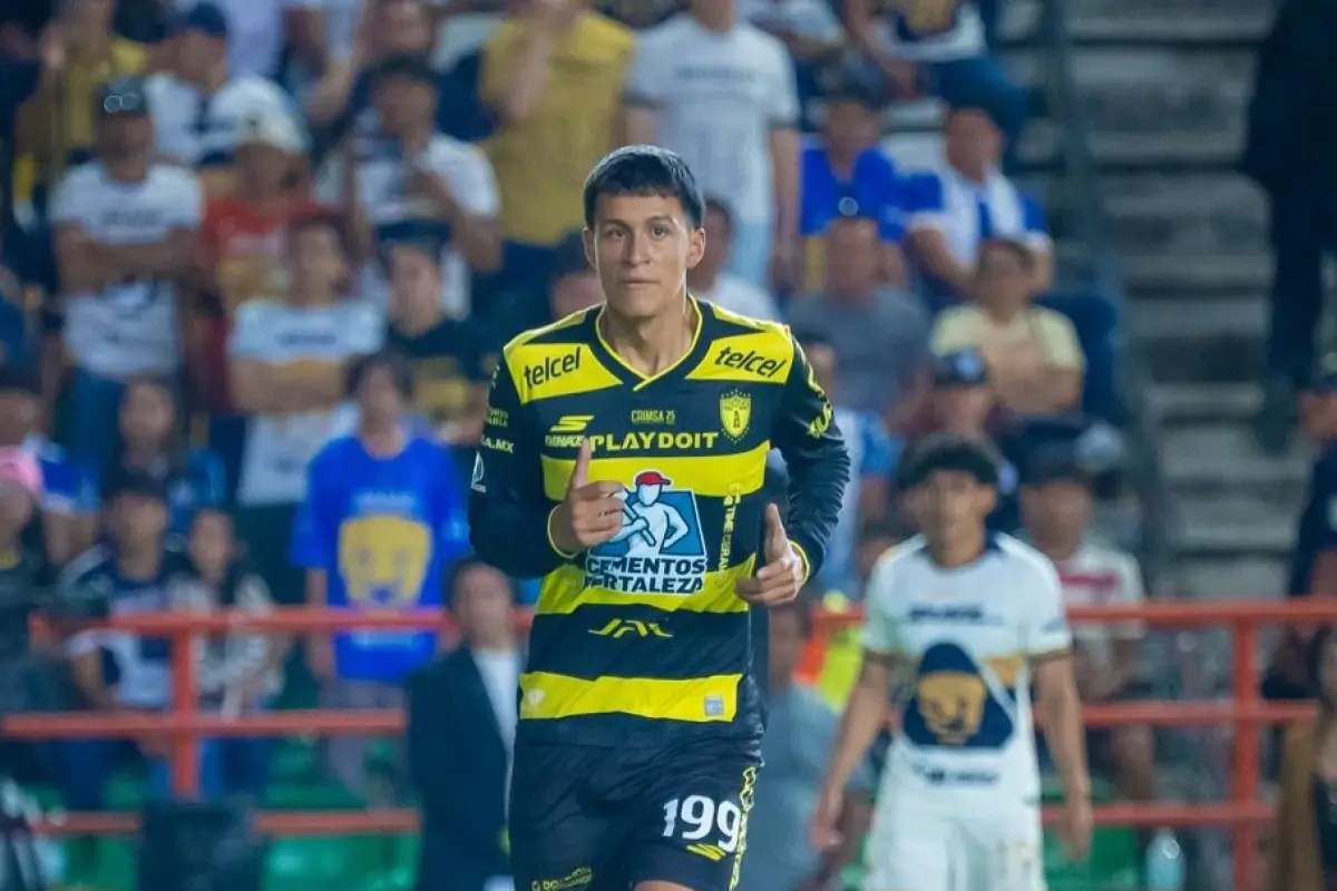 El guatemalteco Daniel Méndez hizo su debut en la Liga MX - instagram @tuzosfb