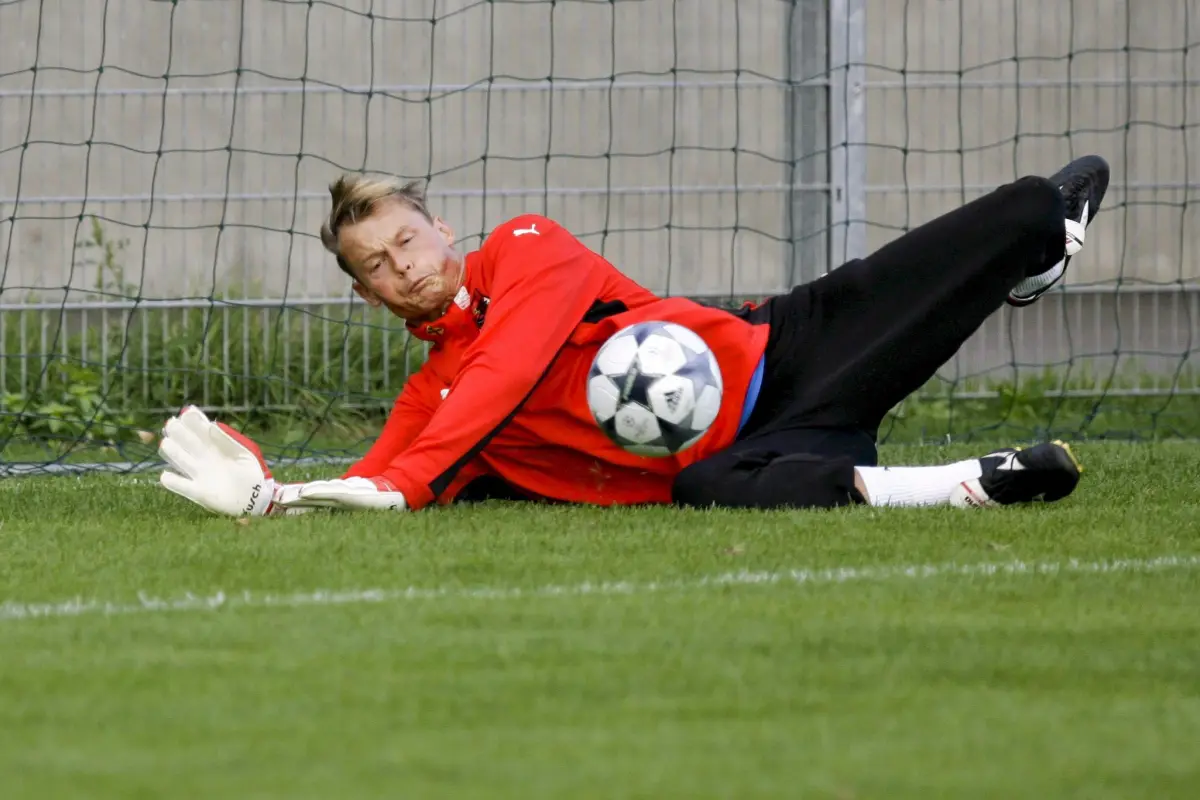 Muere el exportero de Arsenal, Alexander Manninger