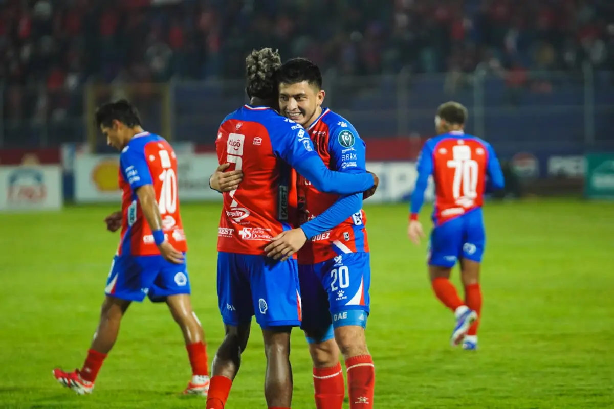 Xelajú derrotó a Achuapa y lo envío a Primera División 