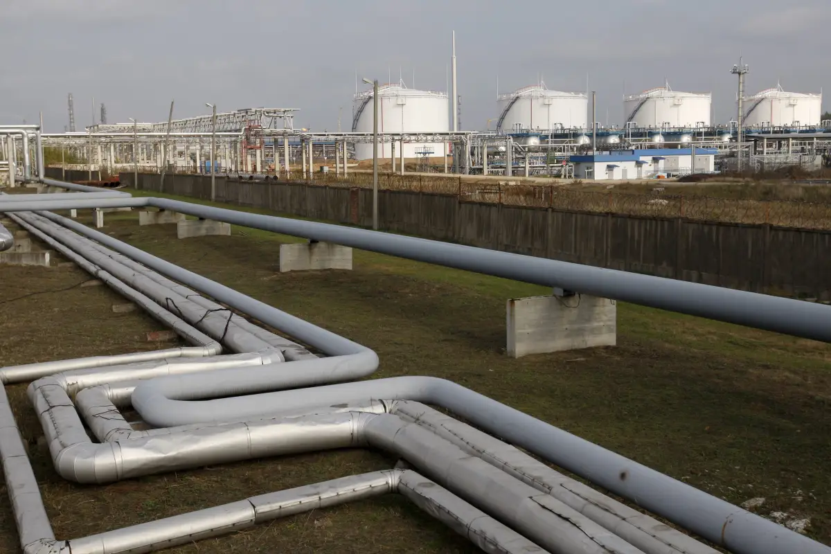 Imagen de archivo de una refinería de petróleo. , Foto EFE