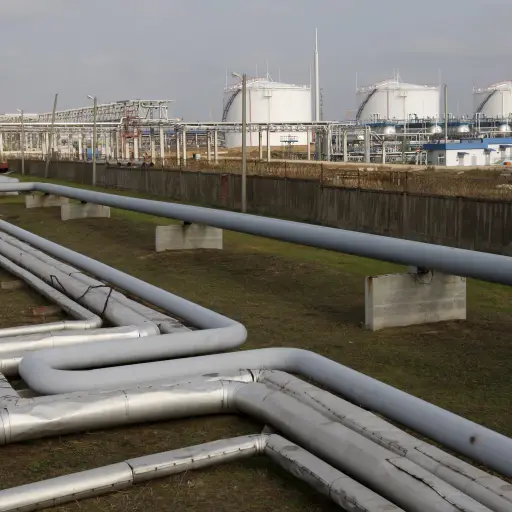 Imagen de archivo de una refinería de petróleo.  ,Foto EFE