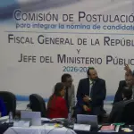 Comisionados cumplen más de siete horas discutiendo calificación de Villeda t