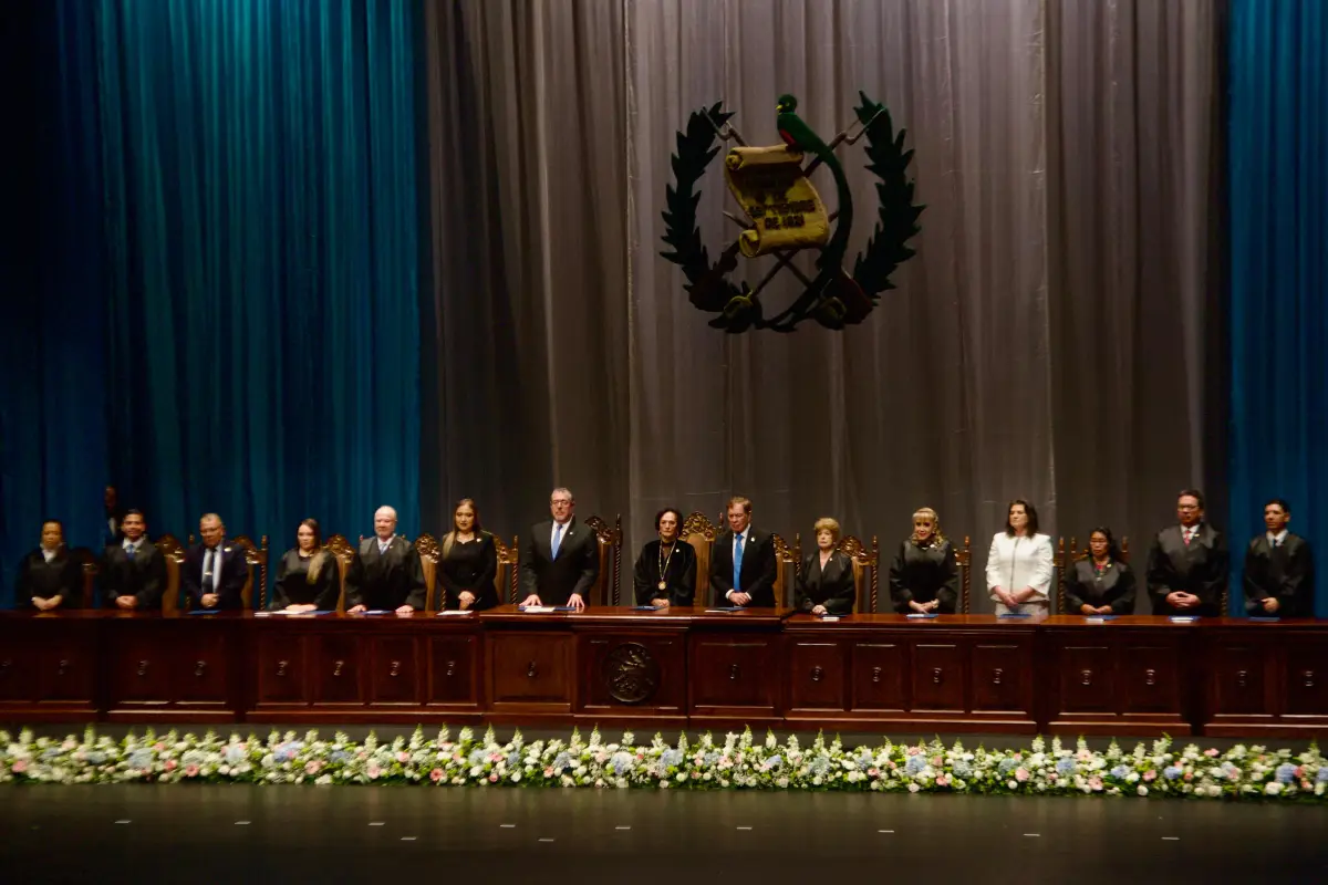 Los magistrados titulares y suplentes de la Corte de Constitucionalidad (CC) toman posesión para el período 2026-2031., Omar Solís/Emisoras Unidas