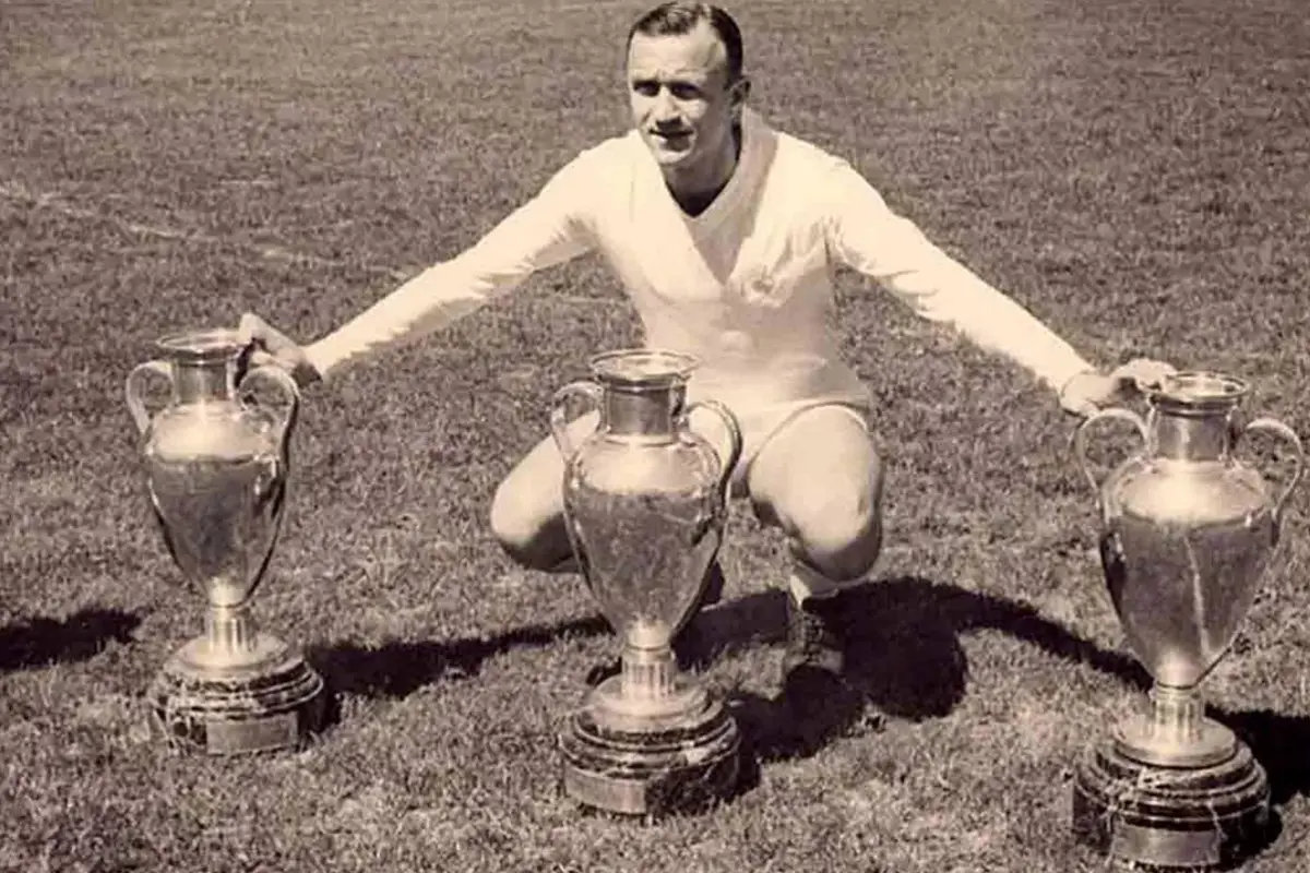 Fallece José Emilio Santamaría, leyenda del Real Madrid - Real Madrid C.F.