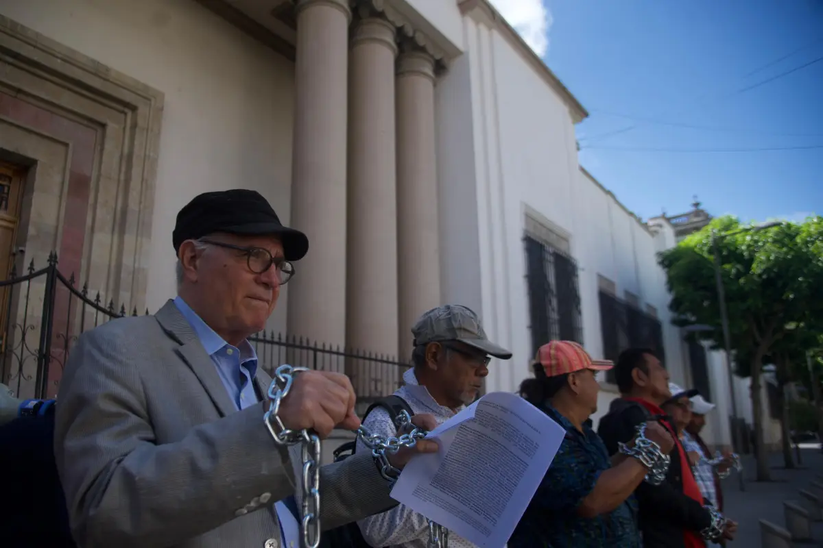 ., Omar Solís/Emisoras Unidas