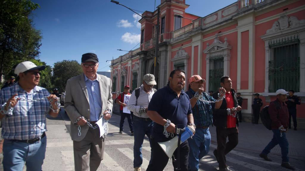 Caminata en la capital deex presos políticos  | Omar Solís/EU
