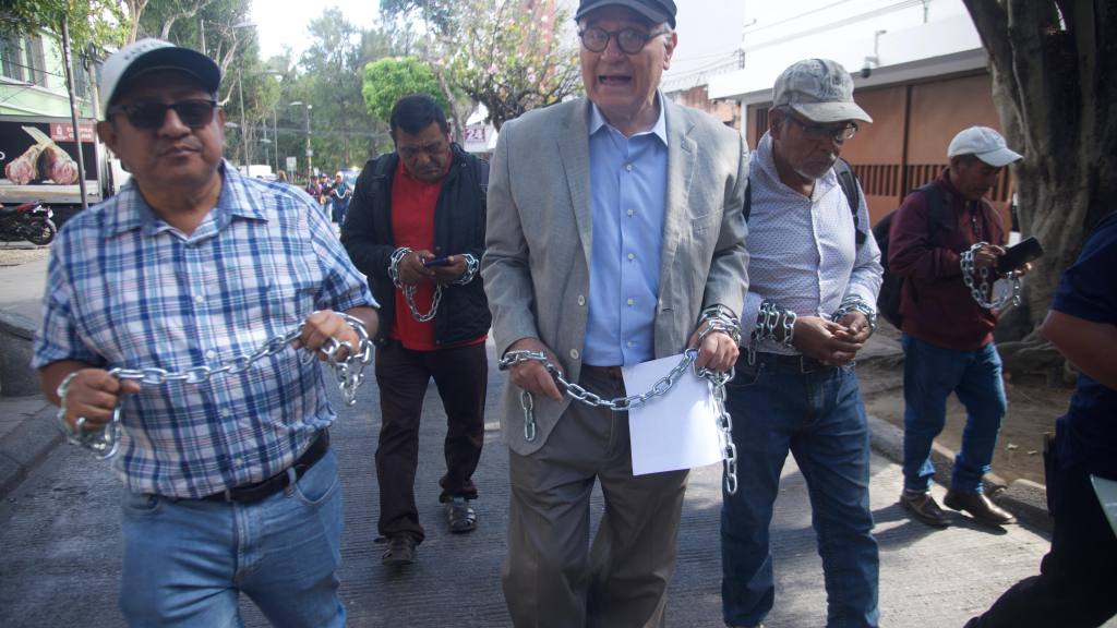 Caminata en la capital deex presos políticos  | Omar Solís/EU