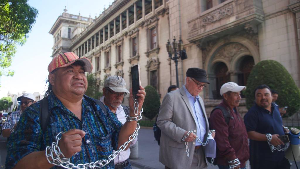 Caminata en la capital deex presos políticos  | Omar Solís/EU
