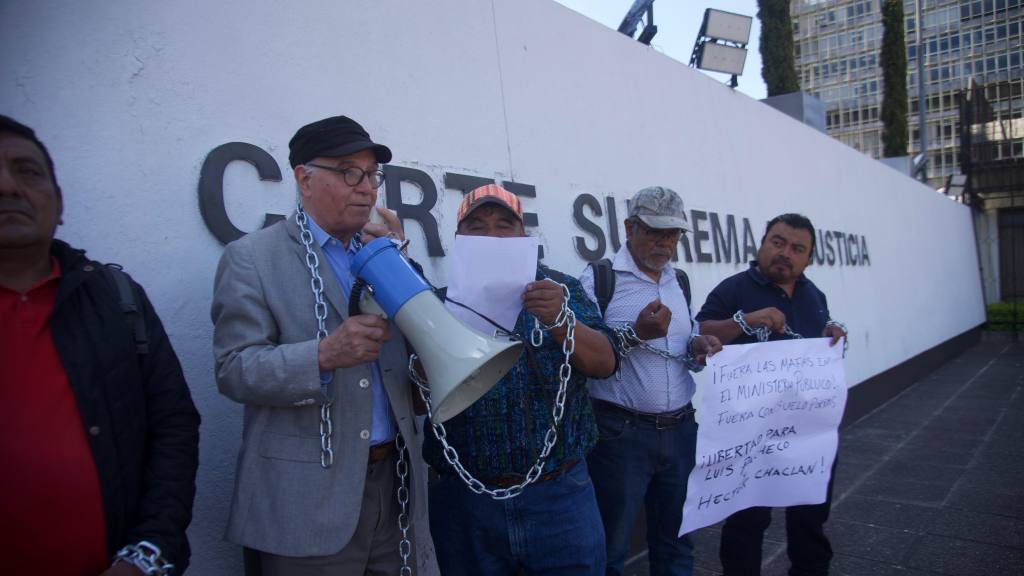 Caminata en la capital deex presos políticos  | Omar Solís/EU