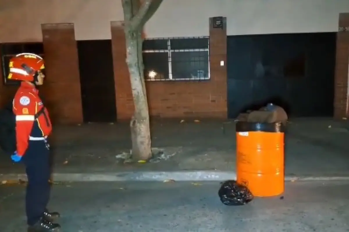 Los cuerpos de socorro pidieron el apoyo de la PNC para resguardar el área del hallazgo., Bomberos Municipales. 