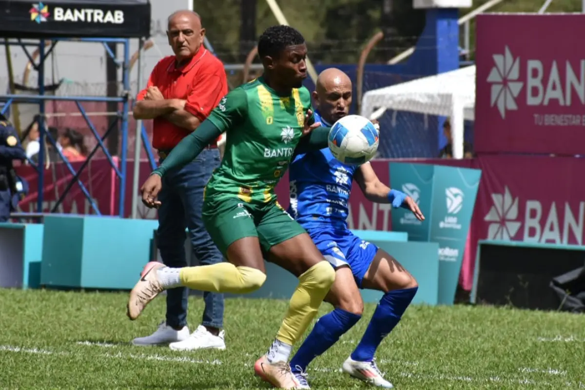 Cobán Imperial y Guastatoya jugaron esta tarde en el estadio José Ángel Rossi 