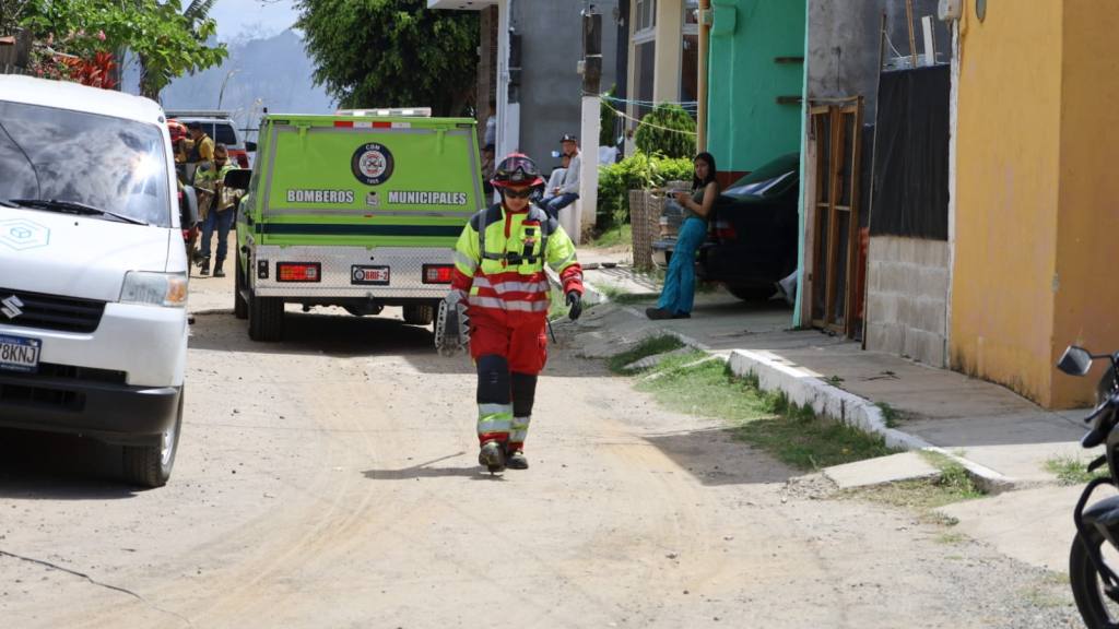 Bomberos Municipales apagan incendio en Villas del Milagro | Bomberos Municipales