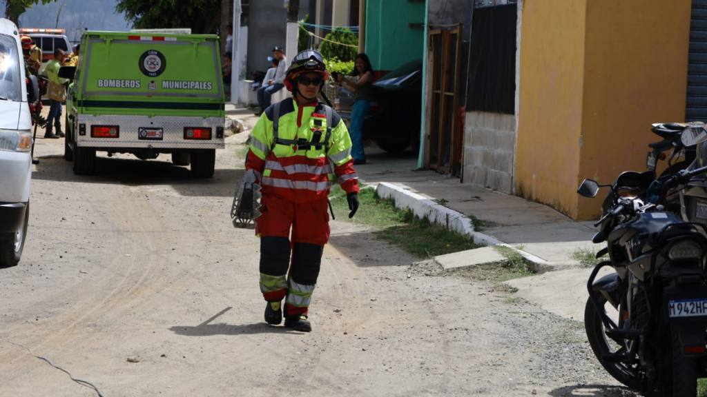 Bomberos Municipales apagan incendio en Villas del Milagro | Bomberos Municipales