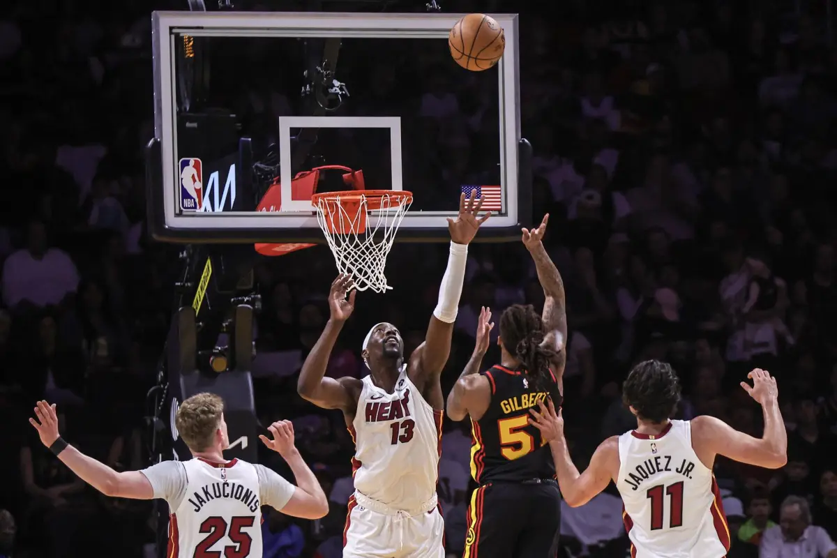 Definidos los playoffs de la NBA - EFE