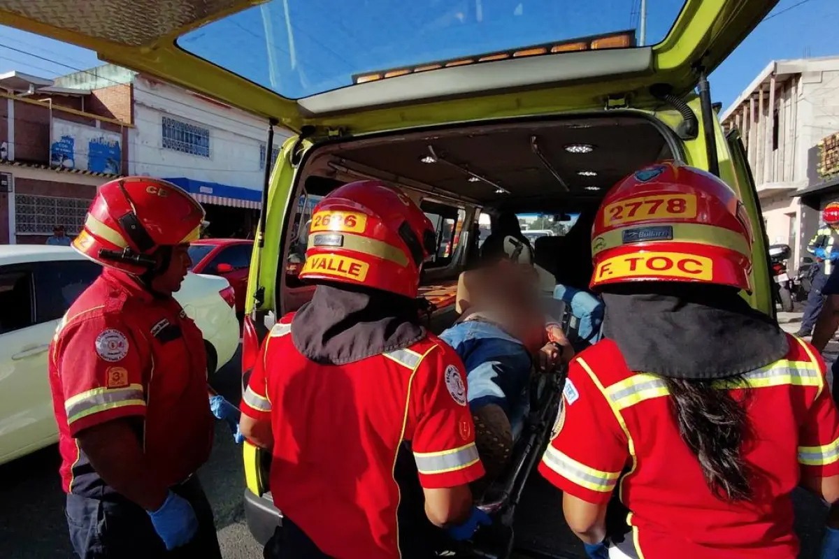 ., Bomberos Municipales