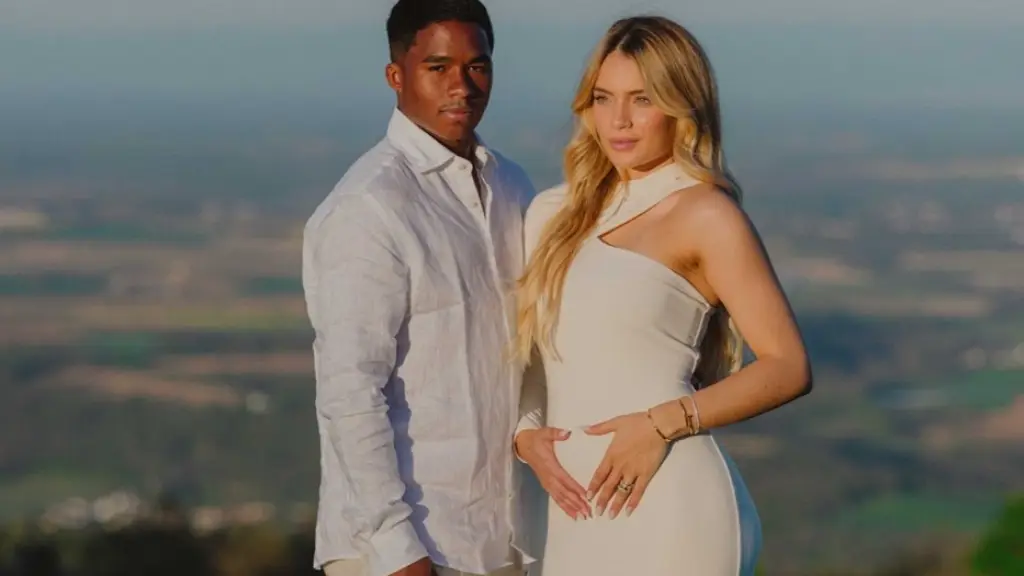 Fotografía que comparte Gabriely al momento de anunciar que serán padres de familia con Endrick 