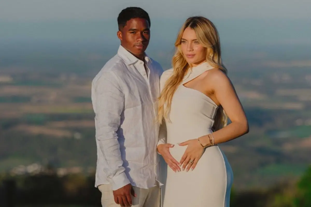 Fotografía que comparte Gabriely al momento de anunciar que serán padres de familia con Endrick