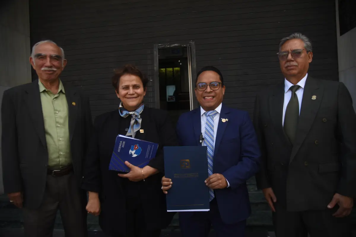 Integrantes de la Asamblea de Presidentes de Colegios Profesionales presentaron un amparo en la Corte de Constitucionalidad contra la elección de rector en la Usac., Omar Solís/Emisoras Unidas