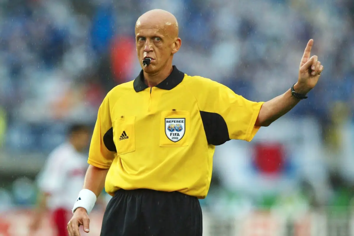 Pierluigi Collina, árbitro de la final del Mundial de 2002 - FIFA