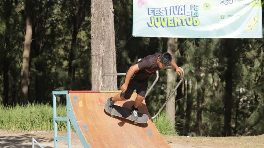Celebran el Festival de la Juventud en Plaza Berlín, zona 13 | Alex Meoño