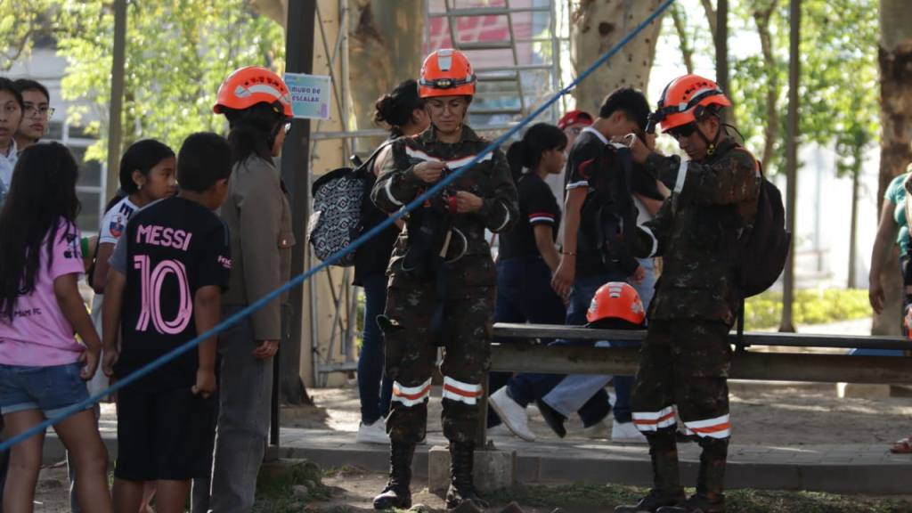 Celebran el Festival de la Juventud en Plaza Berlín, zona 13 | Alex Meoño