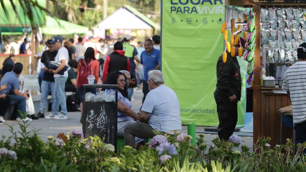 Celebran el Festival de la Juventud en Plaza Berlín, zona 13 | Alex Meoño
