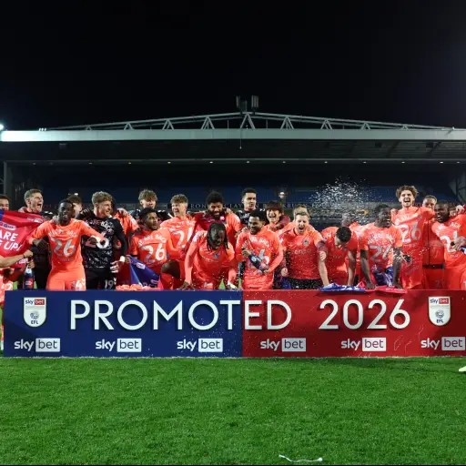 Él Coventry City asciende a la Premier League - Coventry City