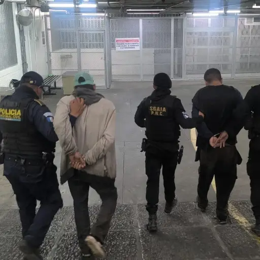 Los hombres fueron detenidos tras una persecución, desde la zona 6 capitalina. ,PNC