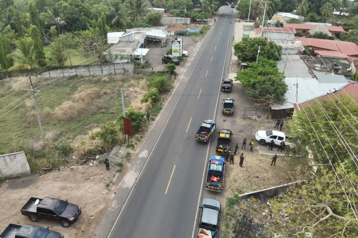 El operativo de Santa Rosa se ejecutó en plena carretera., PNC de Guatemala.