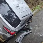 Vehículos derrapan en el descenso de Las Cañas por las lluviast