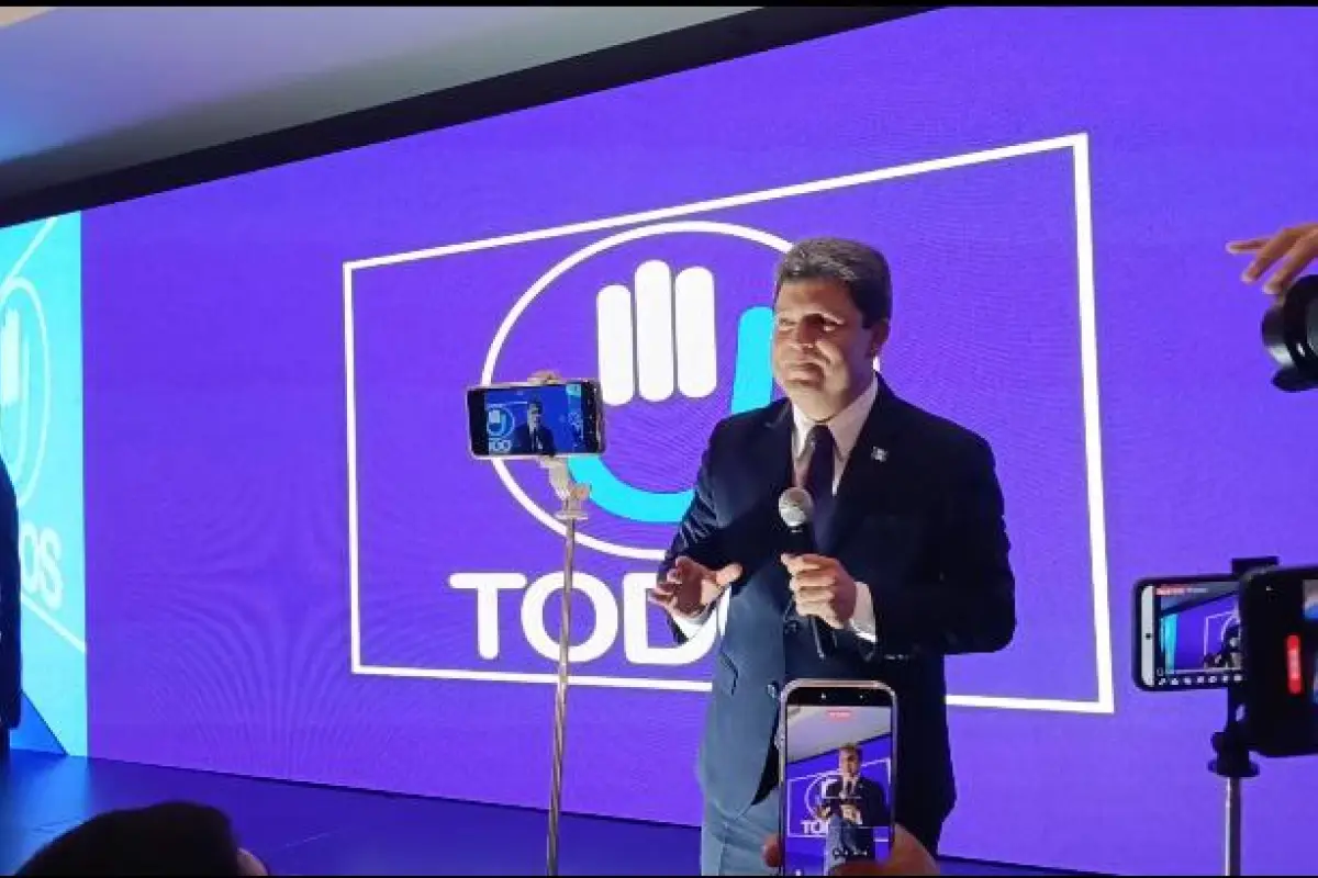 Sergio Madrazo aseguró que llegará a cada departamento del país., Dayana Rashón.