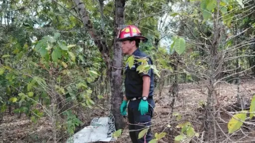 Área donde fue localizada la persona fallecida en el volcán de Agua. ,Bomberos Municipales Departamentales