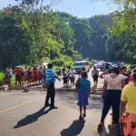 Bloqueo en el kilómetro 189 de la ruta CA-2, Nuevo San Carlos, de Retalhuleu a La Frontera. ,Emisoras Unidas Departamentales