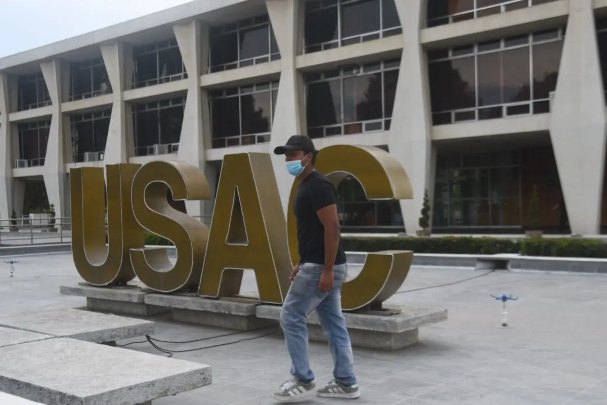 Reabren portones en USAC, Omar Solís