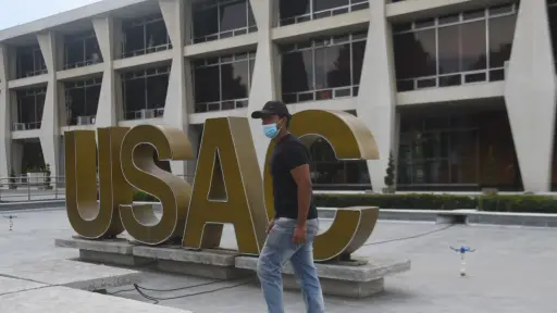 Reabren portones en USAC ,Omar Solís