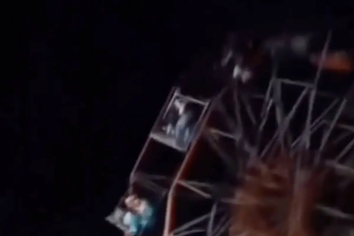 Desplome de rueda de Chicago queda registrado en video., Captura de pantalla video de X.