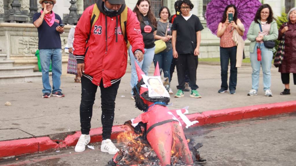 Denuncian maniobras para intento de fraude electoral en USAC | Alex Meoño