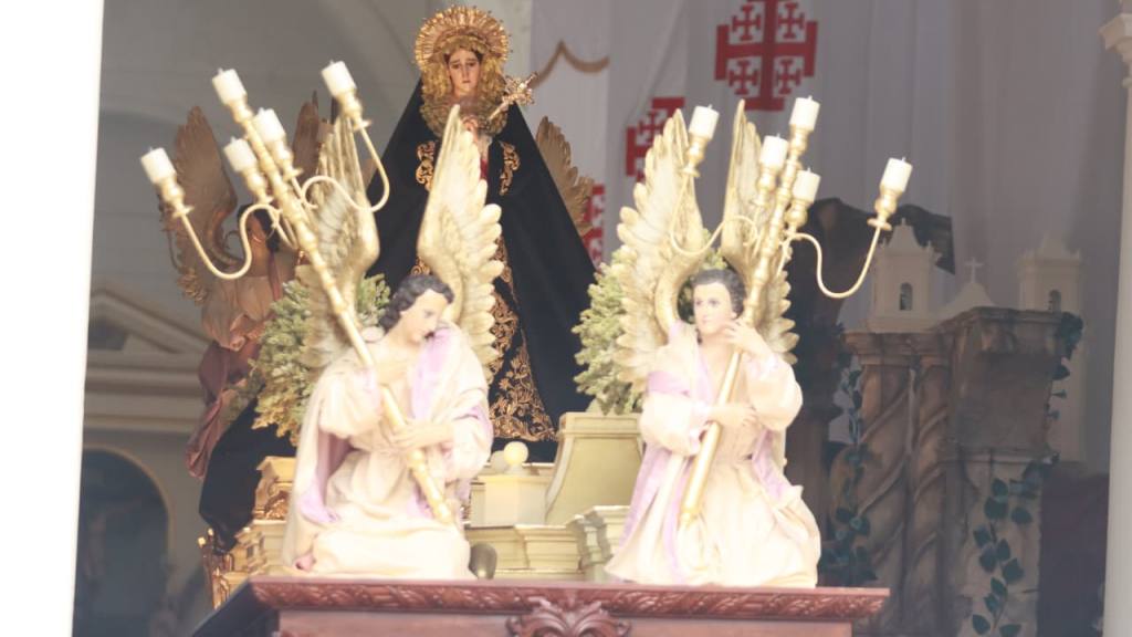 Virgen de la Soledad lleva bendición en el Sábado de Gloria | Álex Meoño